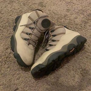 Jordan size 11.5 color tan